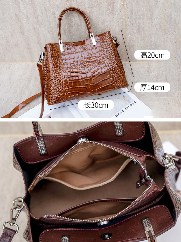 Aidrani Women Crocodile Print  - Leatherwork Designs ulasan dan harga